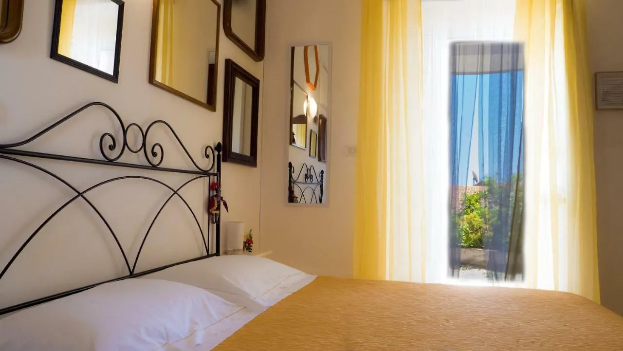 Pupi Catania Etna B&B - #Viaggiosiciliano Aci Castello 3*,