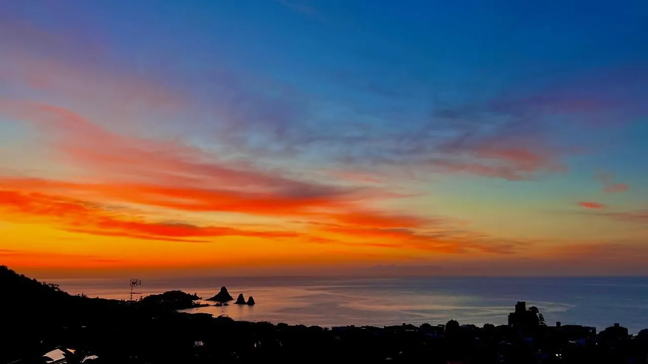 Pupi Catania Etna B&B Aci Castello 3*,  Włochy